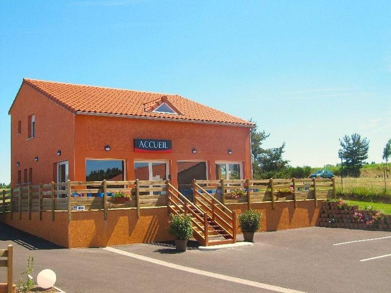Hôtel Cantal Cottages Saint-Georges (Cantal) Exterior foto